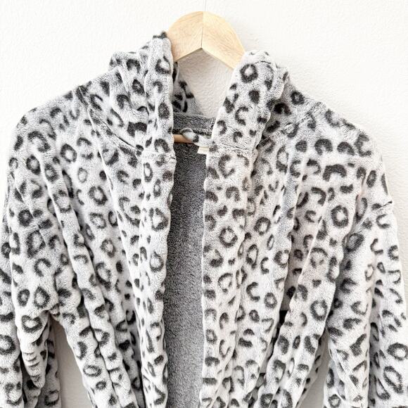 PINK x VICTORIA'S SECRET | Snow Leopard Pint Bath Robe Dressing Gown | XS/Small - Picture 2 of 8